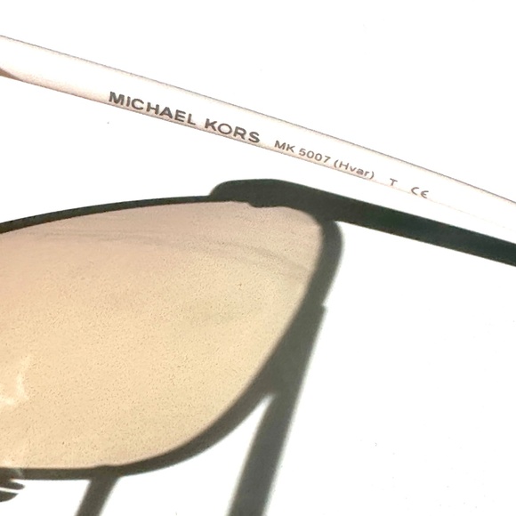 Michael Kors Women\'s MK-5007 Hvar Aviator Sunglasses | White | Rose Gold main image 9